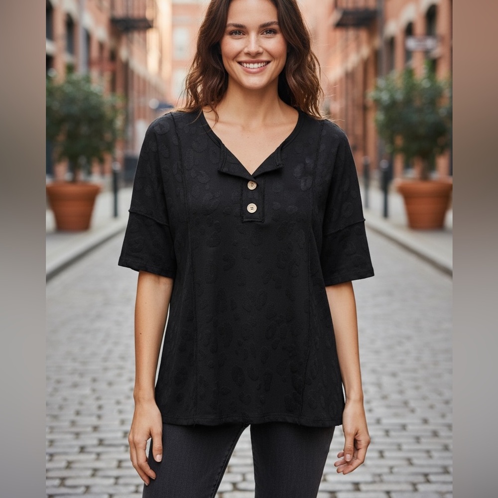 BOMBOM BLACK T-SHIRT